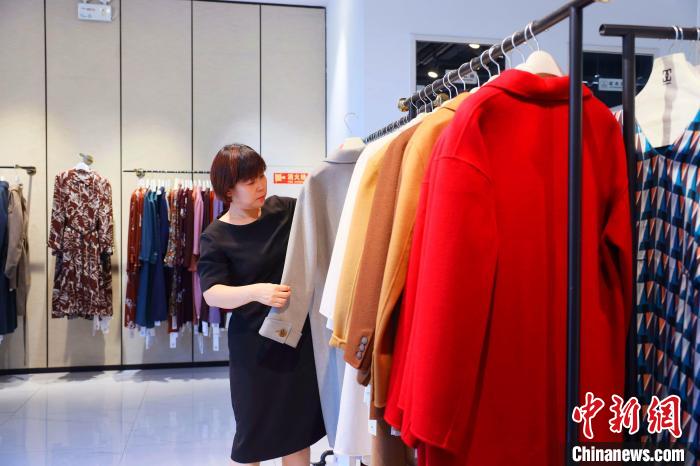 河北南宫：精品羊绒服装服饰产业年营收超120亿元