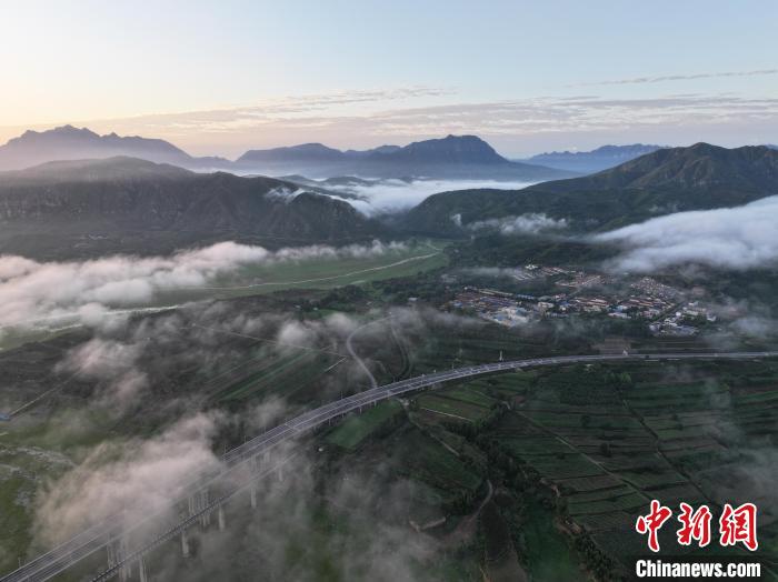 河南三门峡：夏日黄河风光美