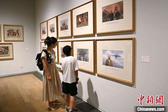 第十四届全国美术作品展览连环画等作品展四川成都展出