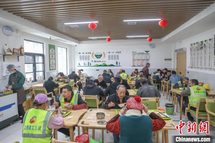 探访江西南昌社区食堂 民众家门口享幸福“食”光