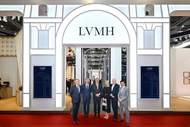 LVMH路威酩轩盛装亮相进博会，共庆中法建交六十载，携手开启未来新篇章